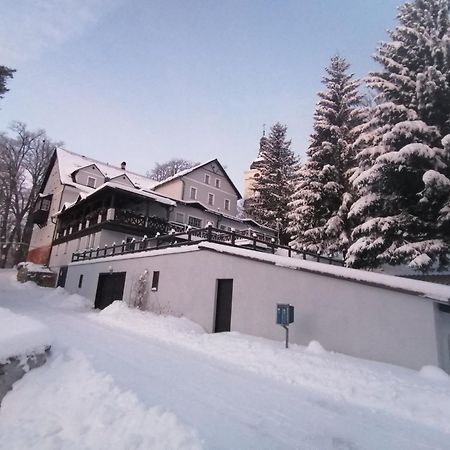 Hotel Auri Rudník Екстериор снимка