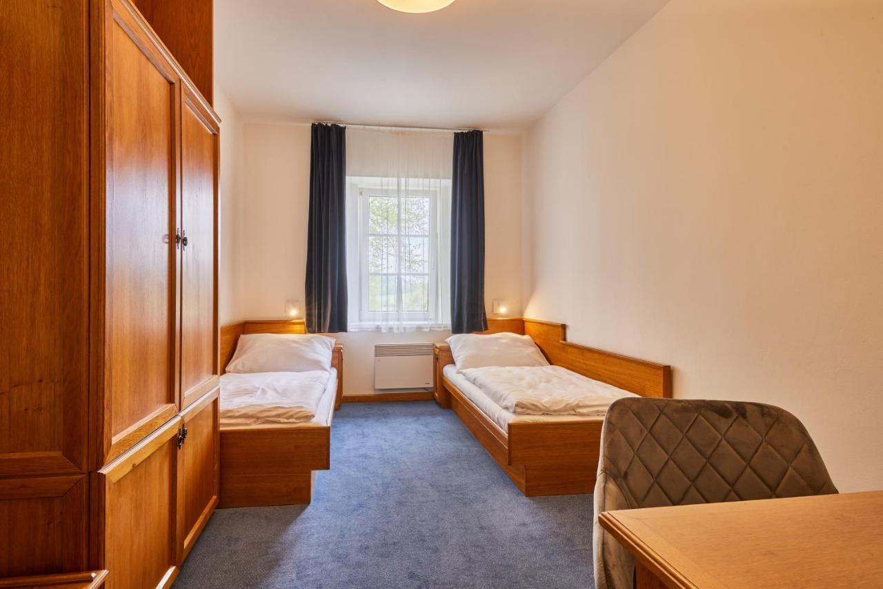Hotel Auri Rudník Екстериор снимка