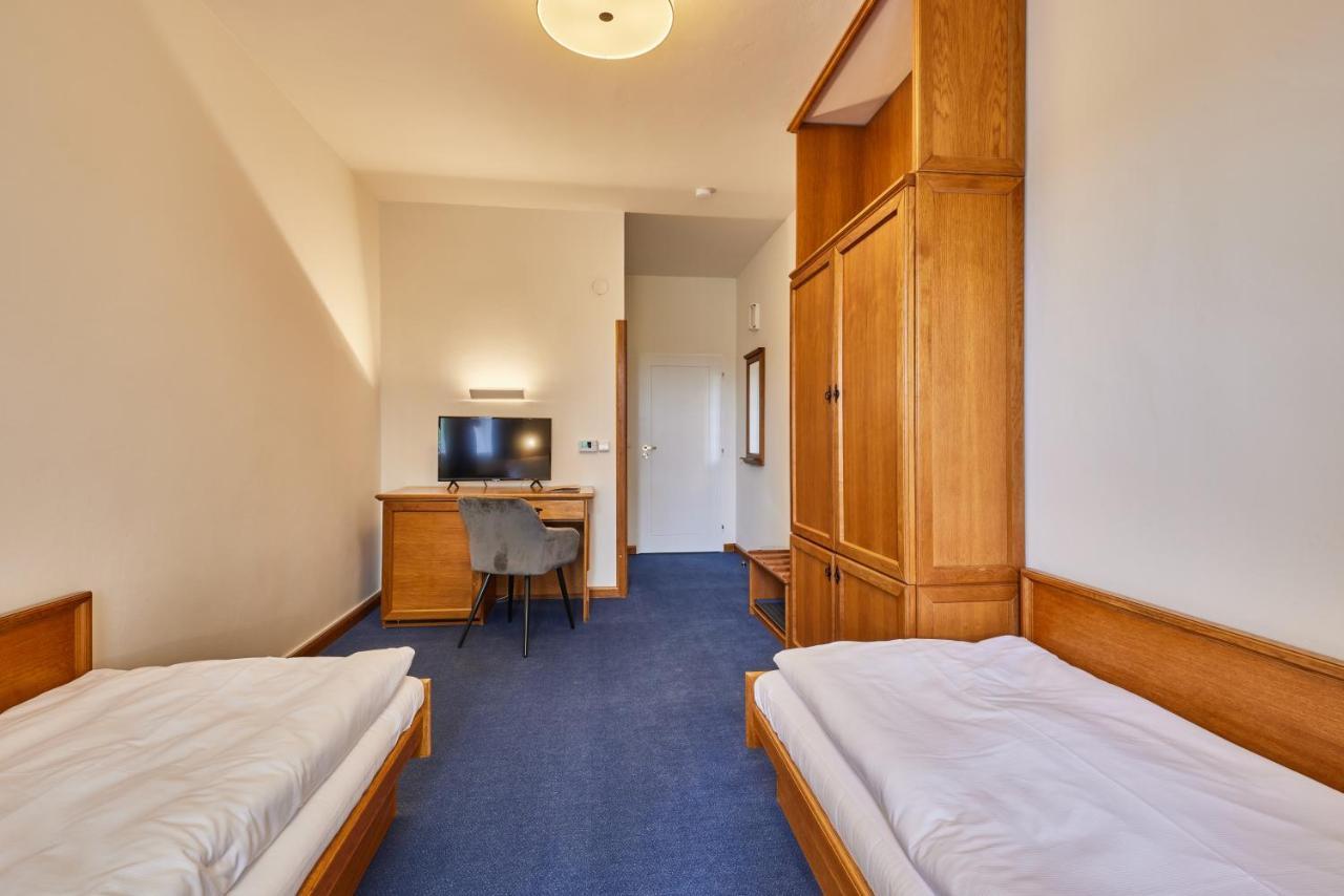 Hotel Auri Rudník Екстериор снимка