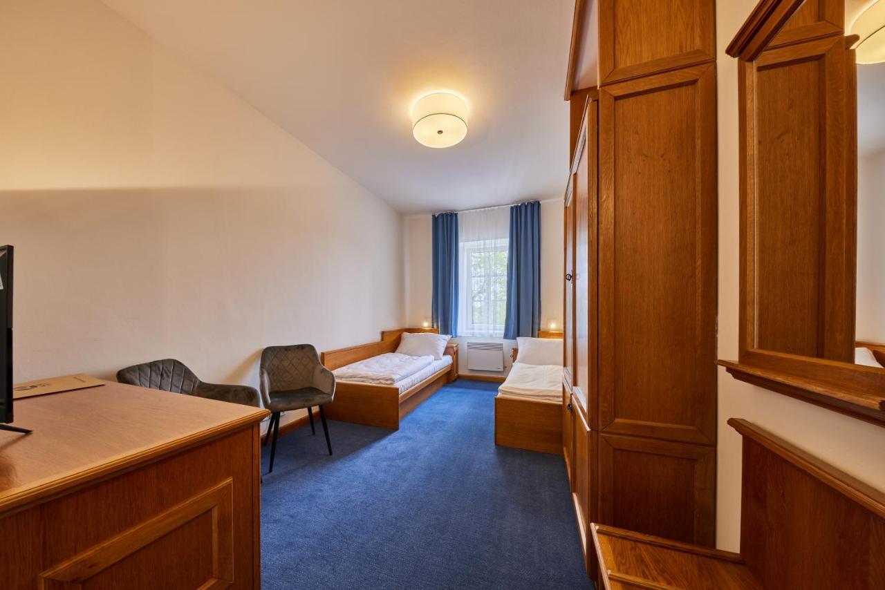 Hotel Auri Rudník Екстериор снимка