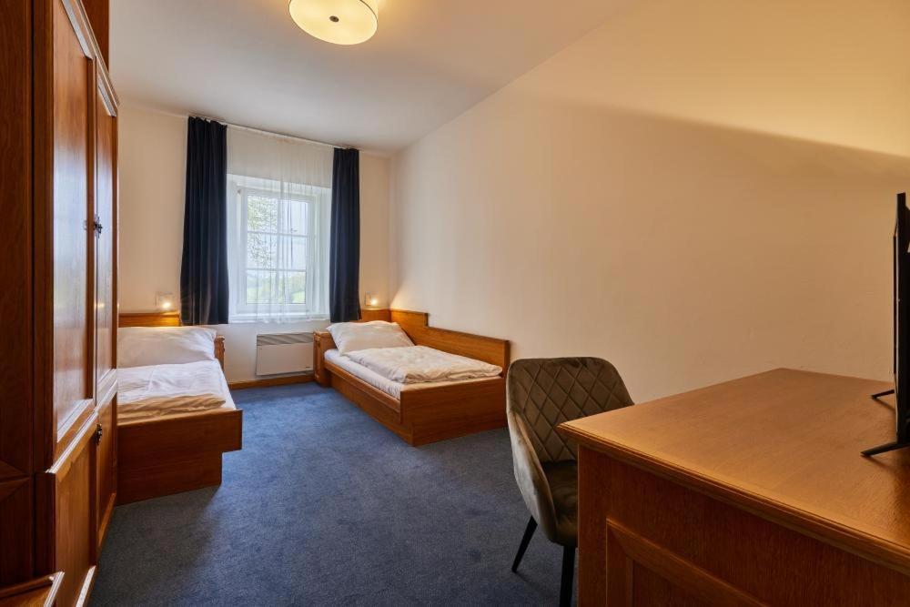 Hotel Auri Rudník Екстериор снимка