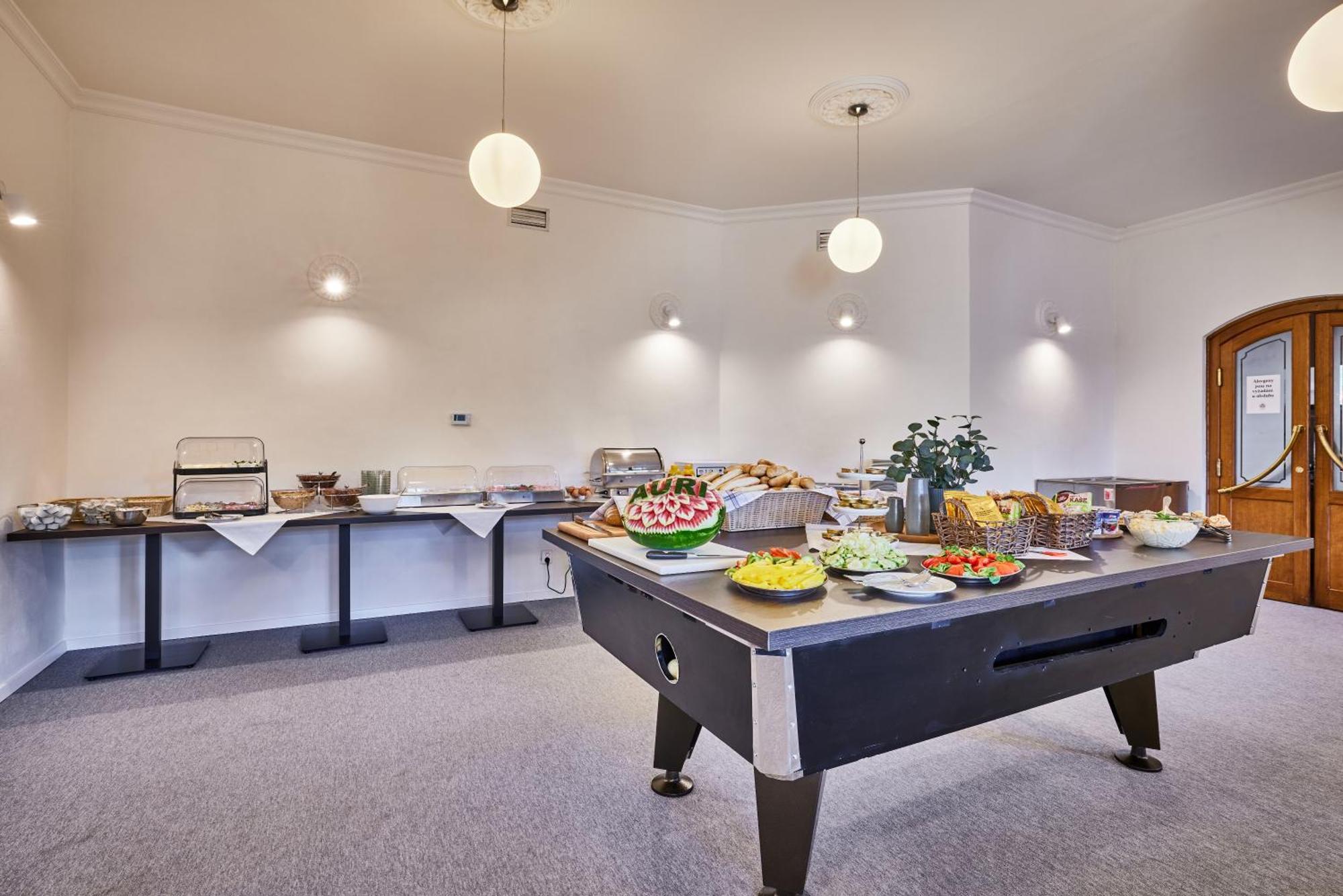 Hotel Auri Rudník Екстериор снимка